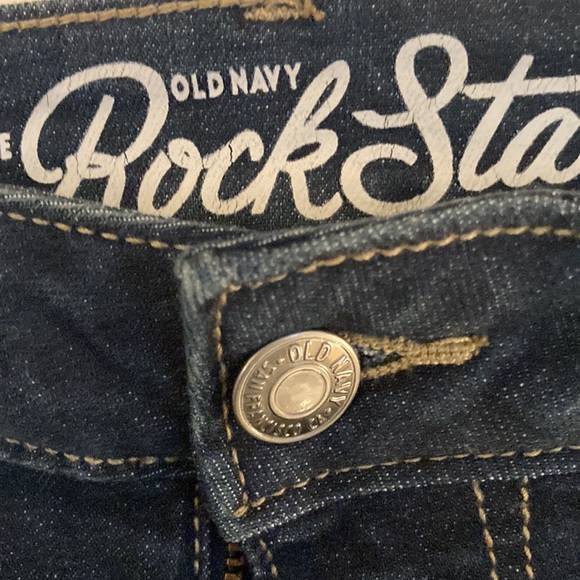 - 18R Old Navy rockstar straight leg jeans - Picture 3 of 5